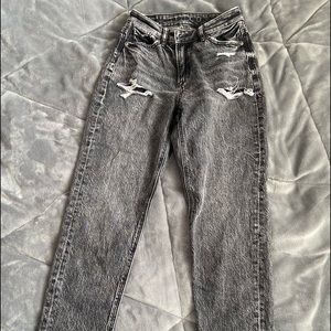 American Eagle new Jeans mom jeans